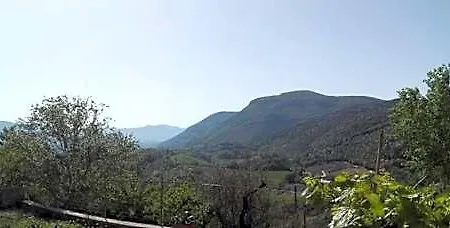 Montanari Agrivillage Bed & Breakfast 3*